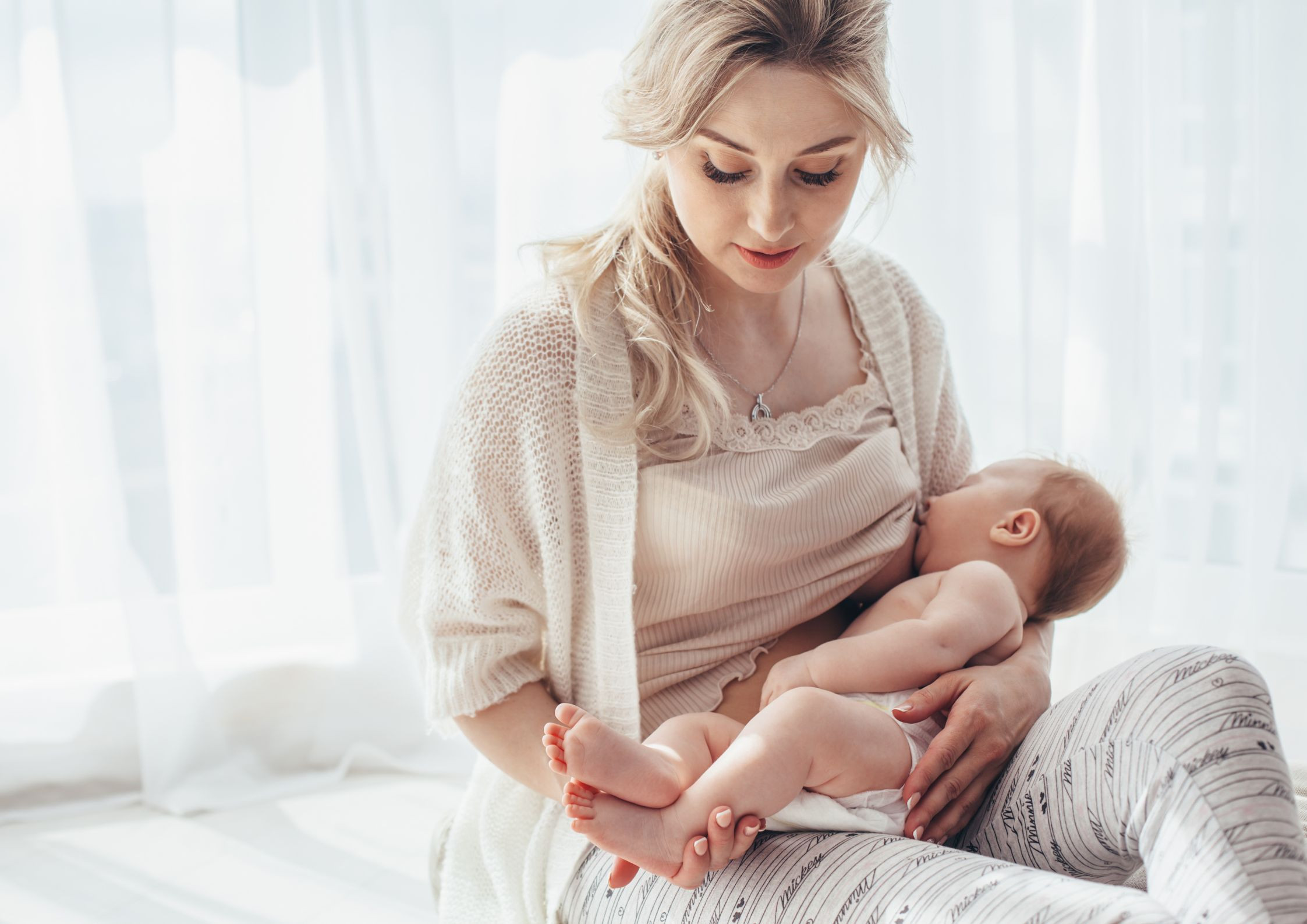Jakie są prawdziwe korzyści karmienia piersią dla matki i dziecka? Fakty i mity